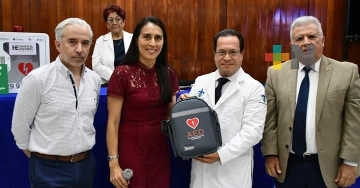 Donan desfibrilador a  Facultad de Medicina de la UV región Veracruz