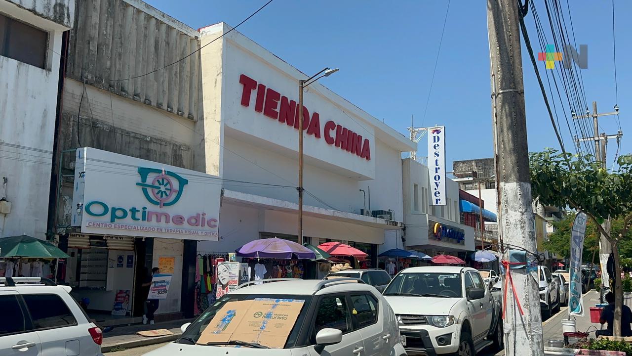 Van en aumento tiendas de productos chinos en Coatzacoalcos