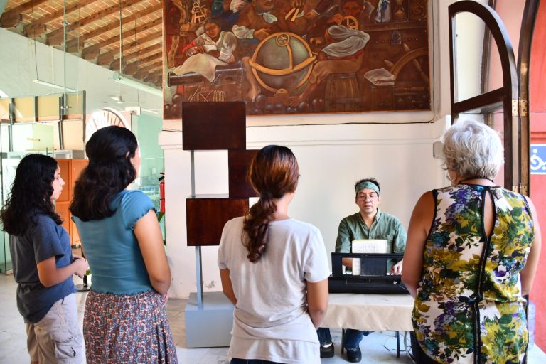 Presentan oferta de talleres del Centro Cultural Atarazanas durante agosto