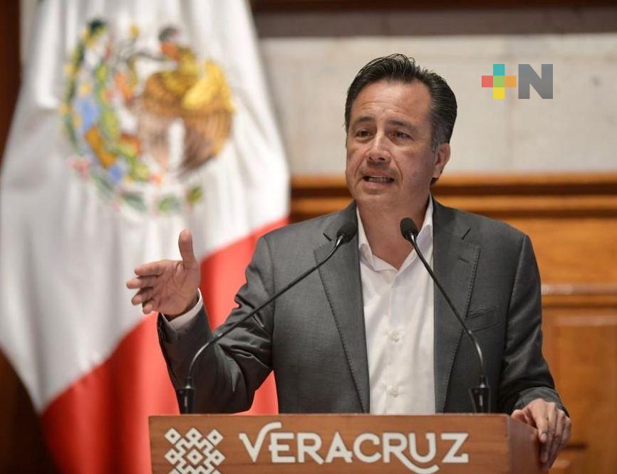 Medios mintieron, empresa de grúas siniestrada no es de mi secretario de Gobierno: Cuitláhuac García