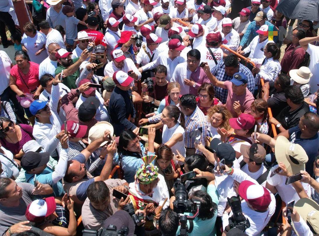 En Ciudad Mendoza, Claudia Sheinbaum celebra los logros de la 4T
