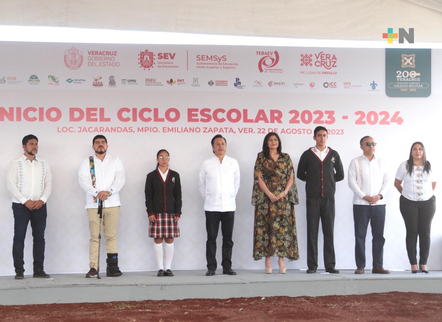 Dan inicio al ciclo escolar 2023-2024 en municipio de Emiliano Zapata