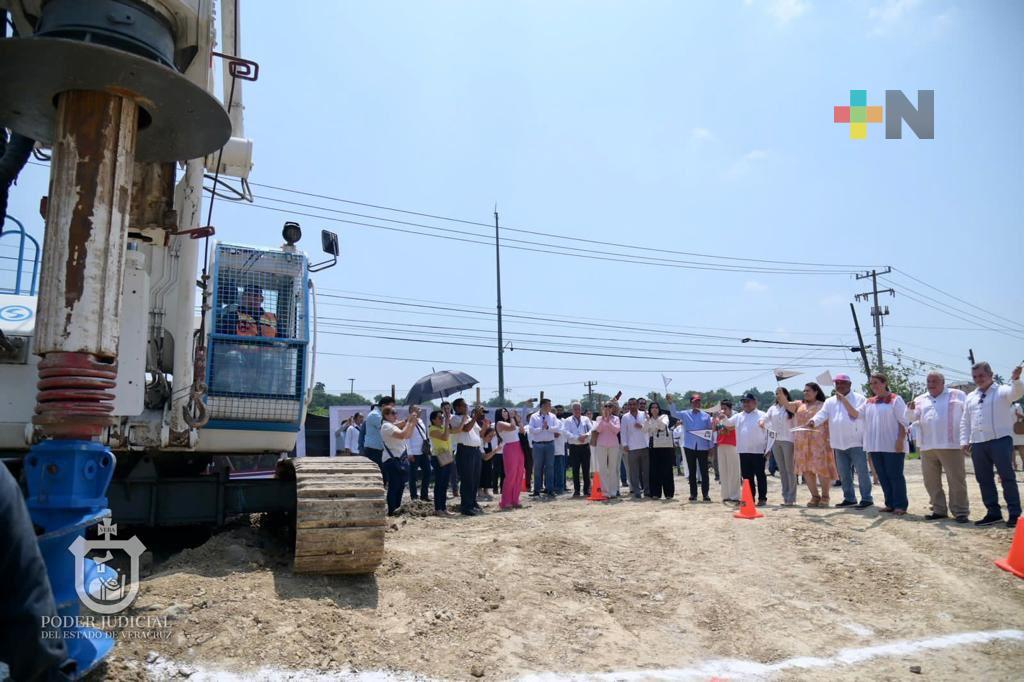 Colocan primera piedra para construcción de la Ciudad Judicial en Poza Rica