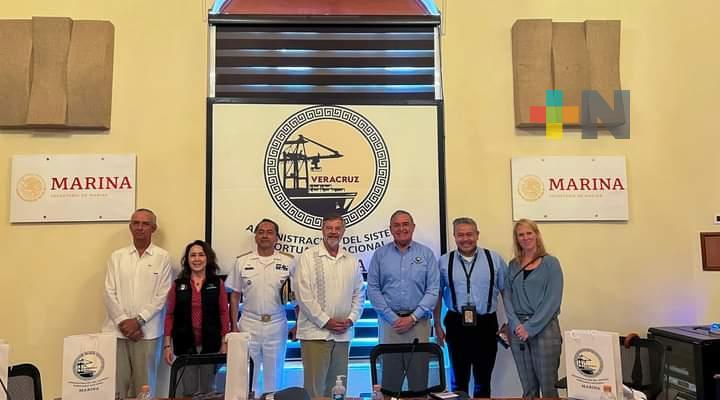 Embajador de Alemania en México visita el puerto de Veracruz