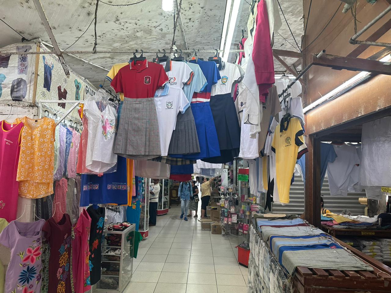 Repunta venta de uniformes escolares en Xalapa