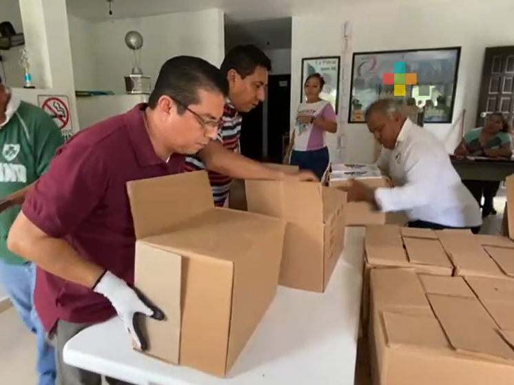 Llegan 10 mil guías didácticas para telebachilleratos de la zona de Tuxpan