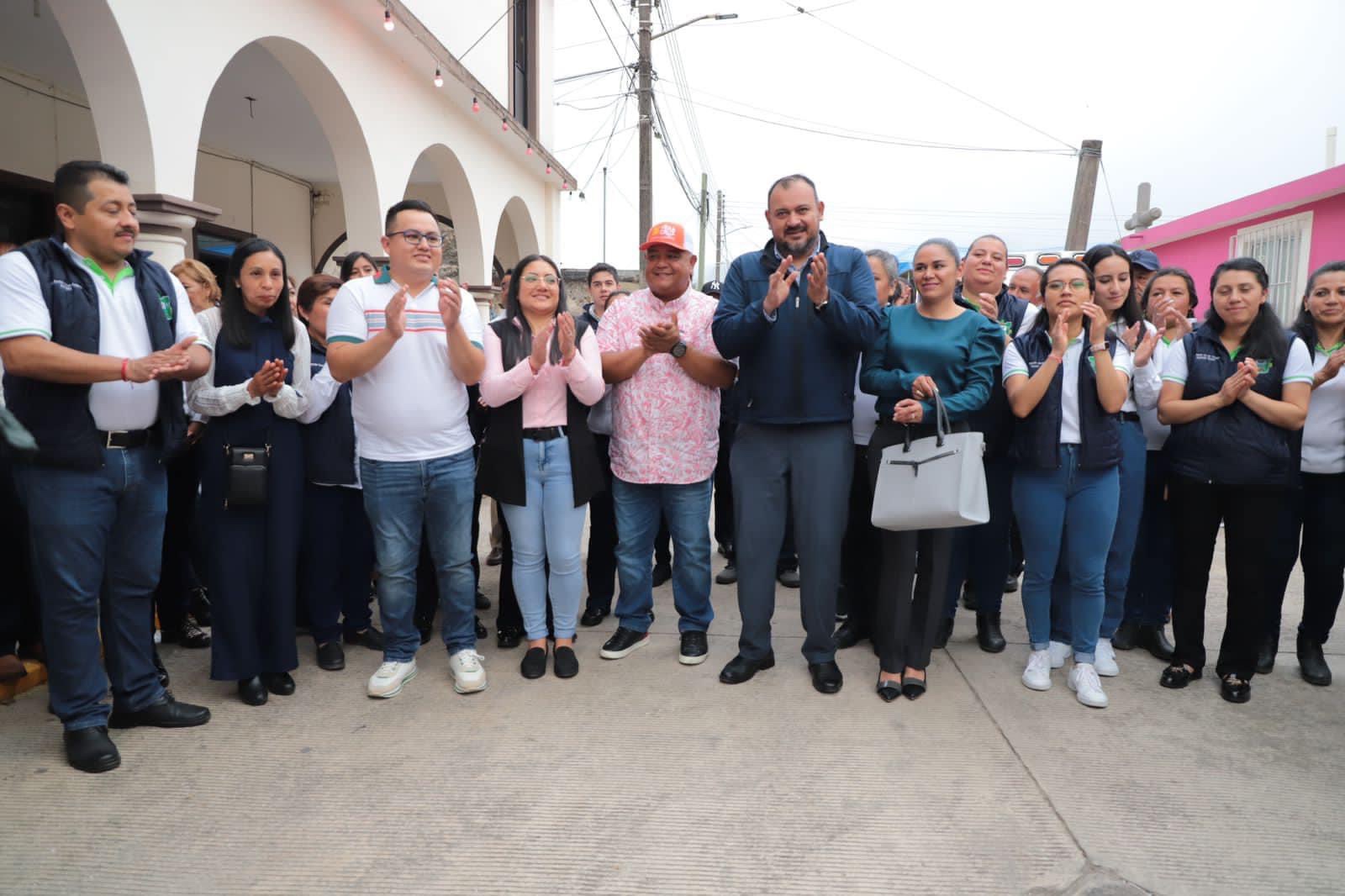 Asiste Eric Cisneros al inicio de la Feria de Acajete 2023