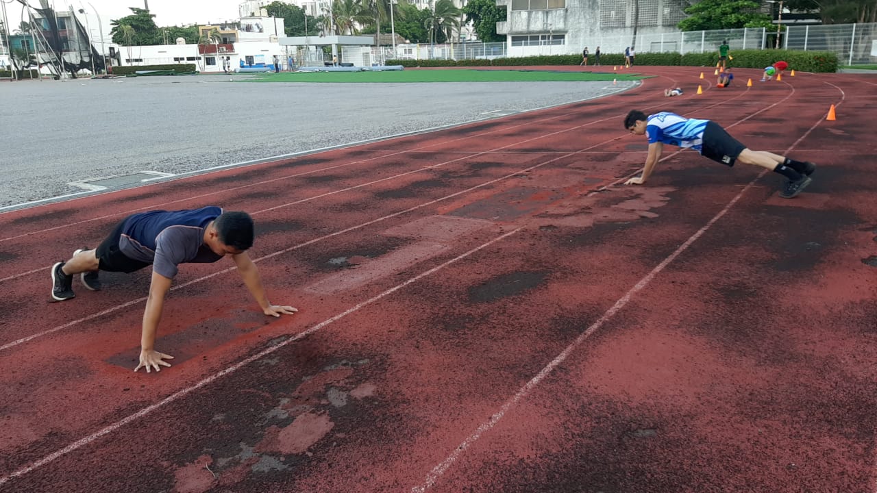 Unidad Deportiva Hugo Sánchez en malas condiciones para el entrenamiento de atletismo