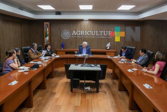 Impulsan Agricultura y Canacintra trabajos a favor de la agroindustria y microempresas