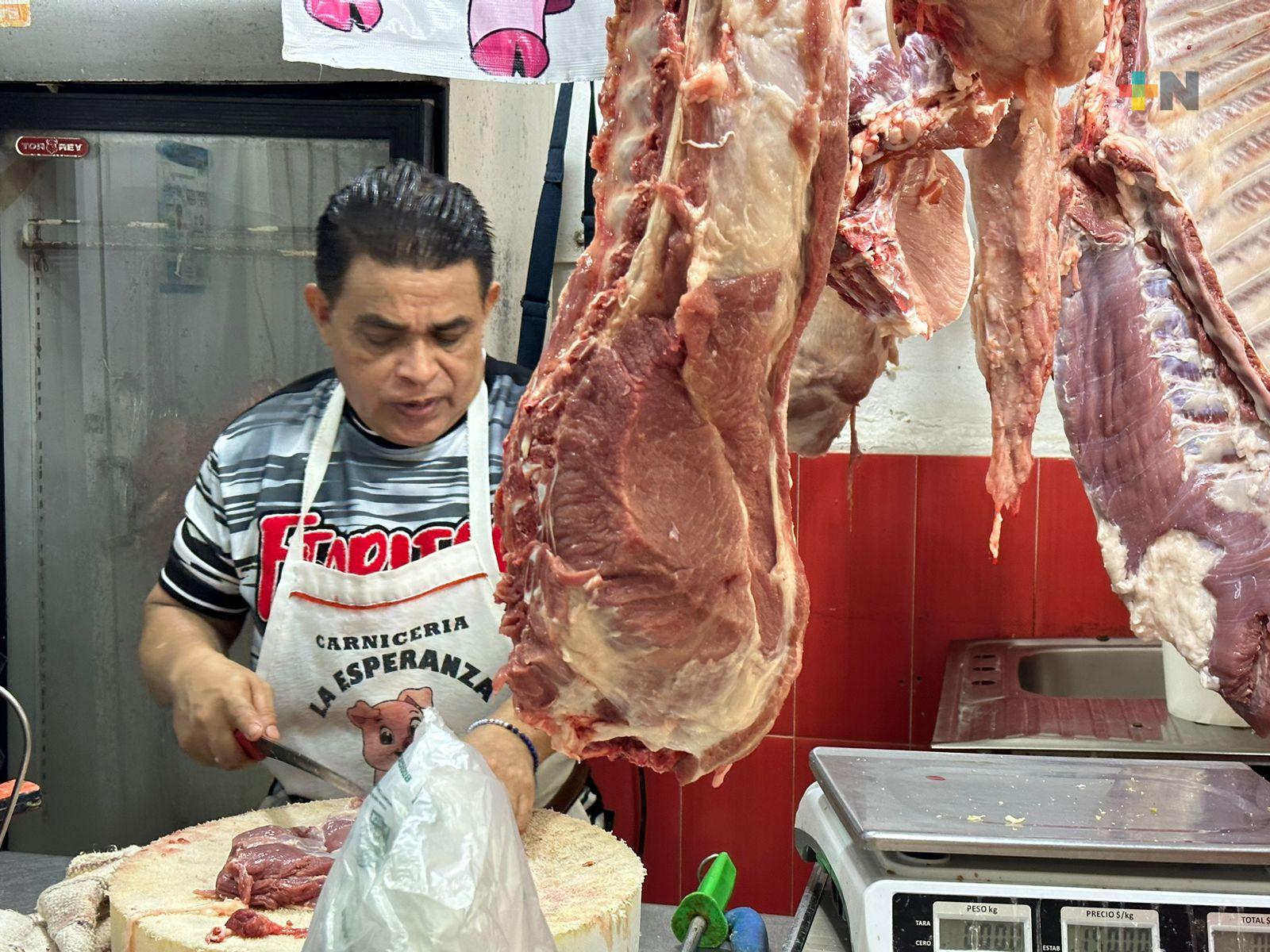 Consumo de carne de res y cerdo a la baja en mercado de Coatzacoalcos