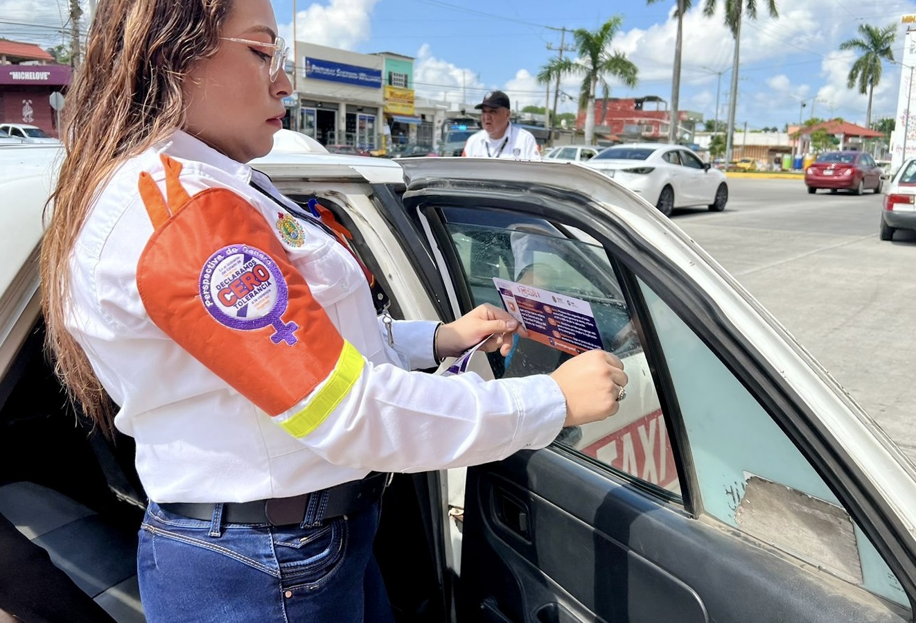 Difunde Transporte del Estado la aplicación “Veracruz Mujer Alerta” entre taxistas de Minatitlán