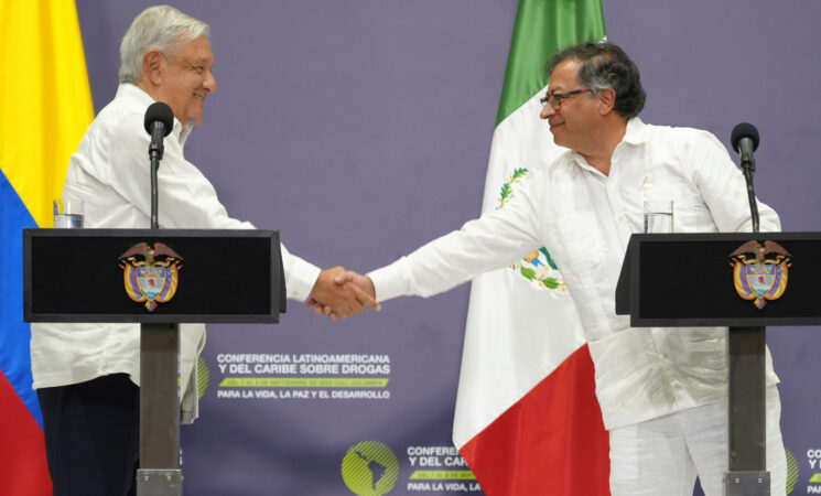 Historia compartida y coincidencias políticas hermanan a México y Colombia: AMLO