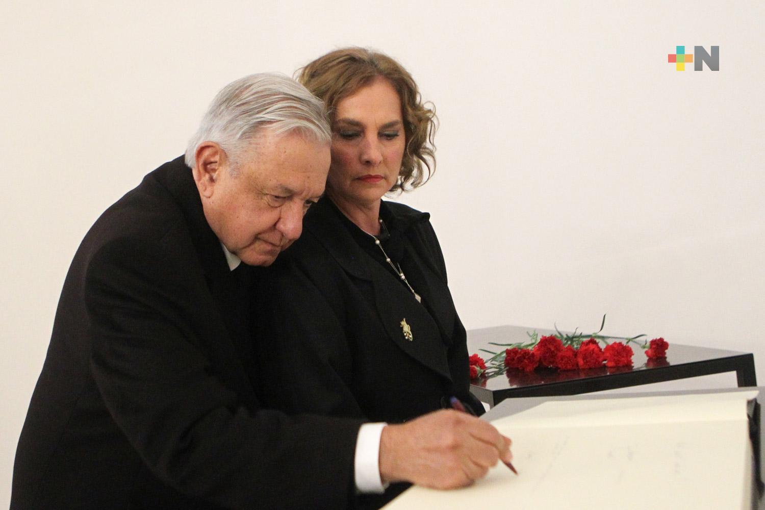 Presidente asiste a acto conmemorativo ciudadano por el 50 aniversario del golpe de Estado en Chile