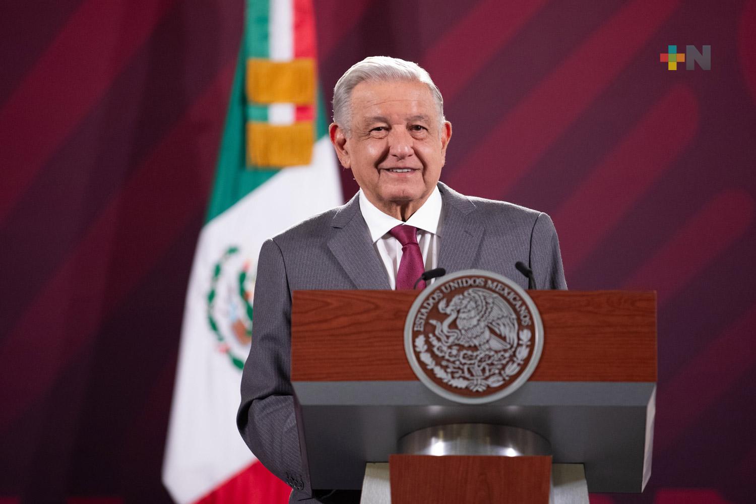 Gobierno trabaja para garantizar paz y tranquilidad en Zacatecas y Nuevo León: AMLO