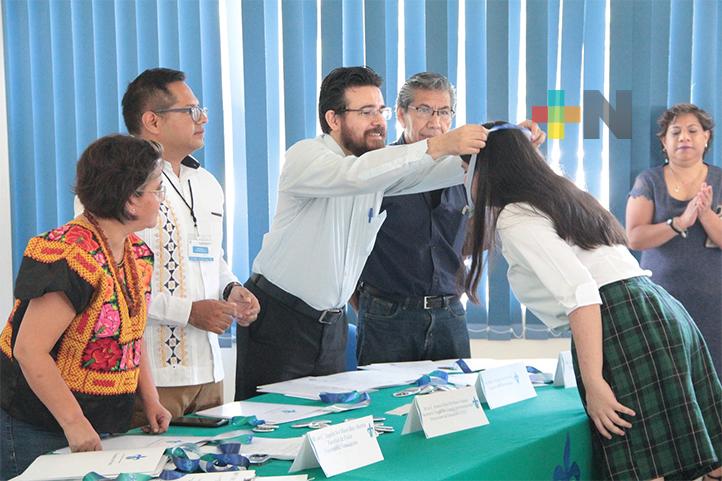 UV premió a ganadores de la XXXII Olimpiada Estatal de Física