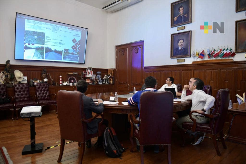 Cuitláhuac García revisa con la SIOP avances de proyectos de obra en el estado