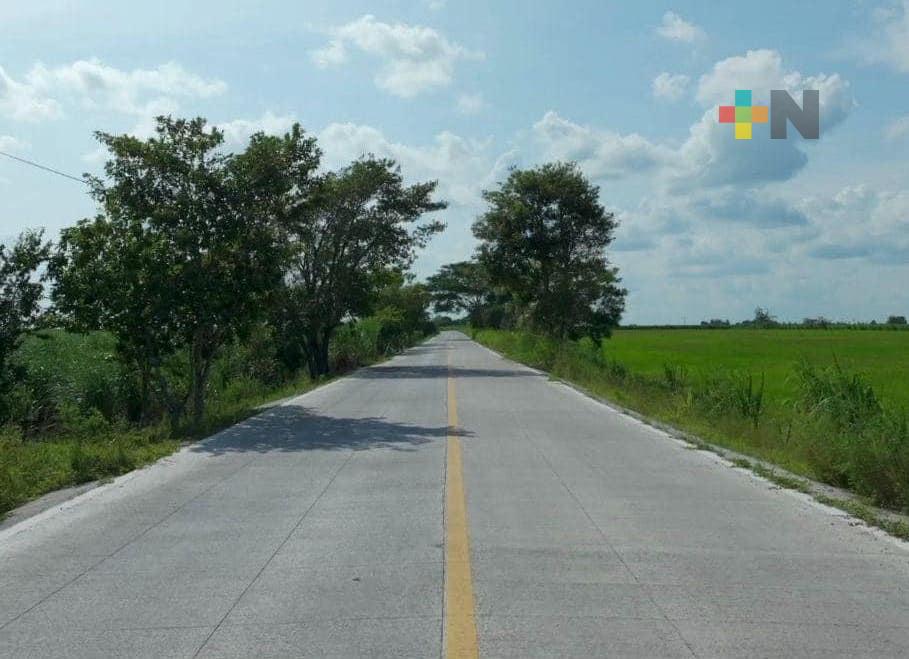 Seguimos cumpliendo, entregamos obra de pavimentación en Cosamaloapan: Gobernador