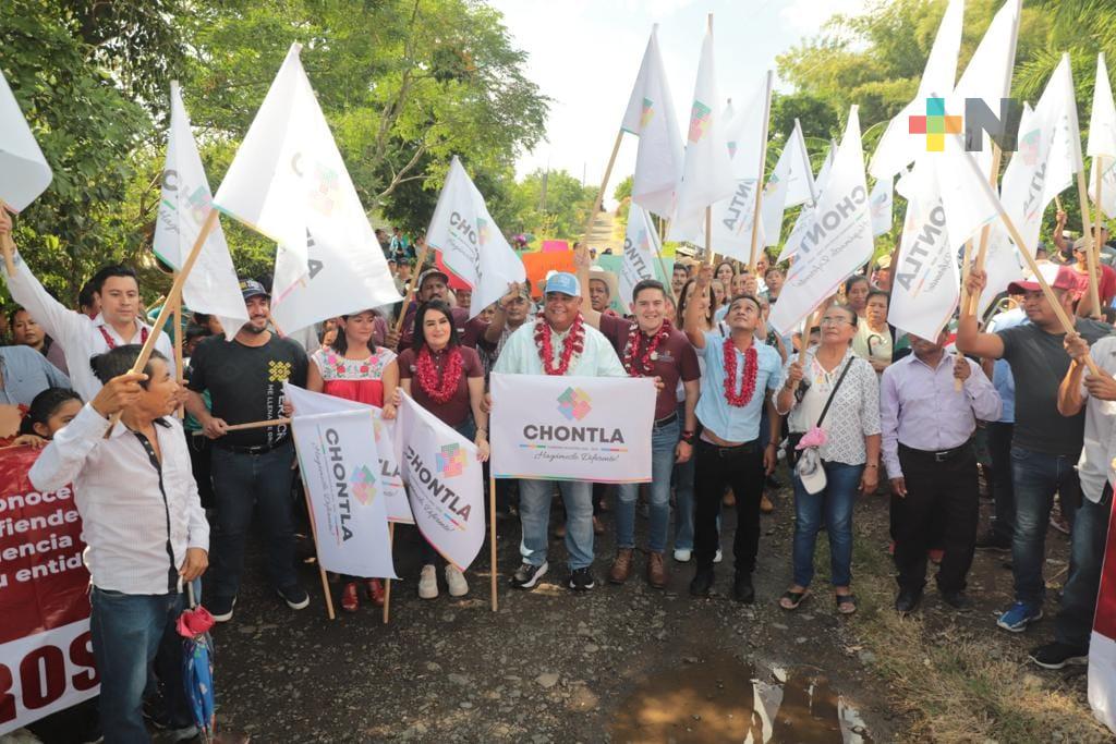 En Chontla, Eric Cisneros da banderazo en inicio de obra en la comunidad San Juan Otontepec