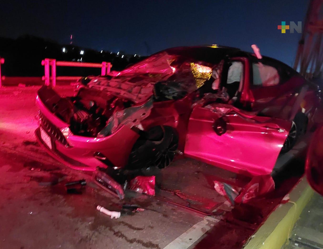 En Coatzacoalcos conductor alcoholizado choca contra tráiler, sin reportarse lesionados