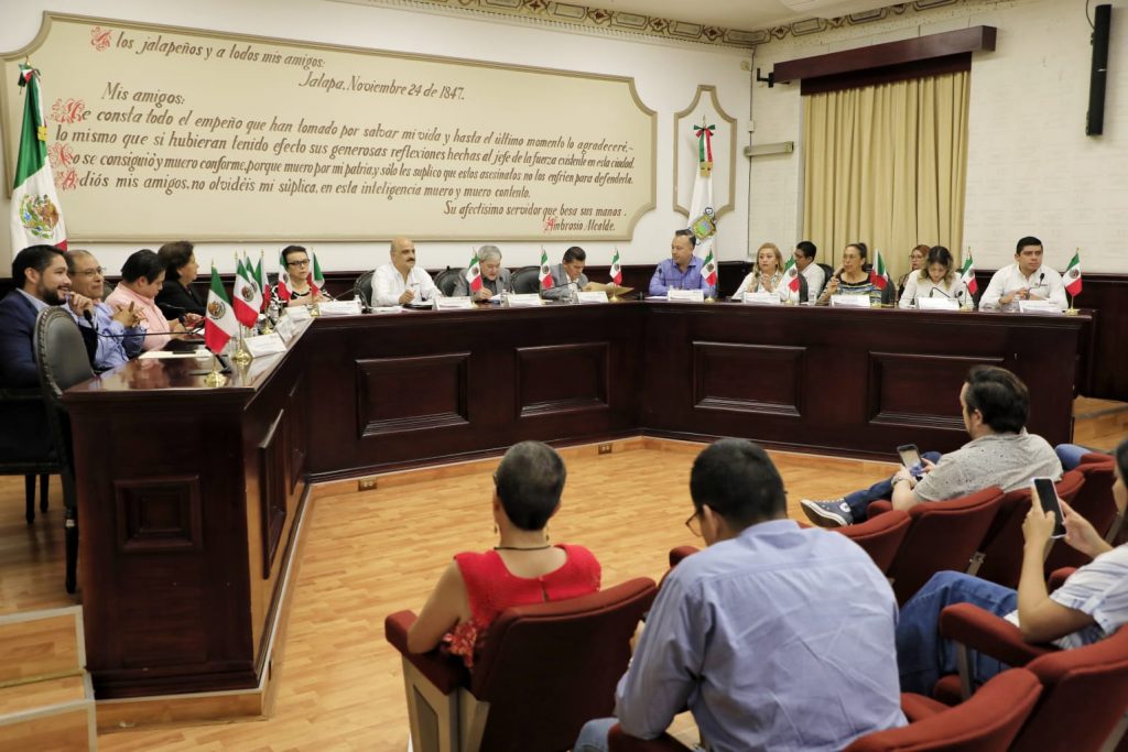 Aprueba cabildo de Xalapa acciones en favor de la obra pública municipal