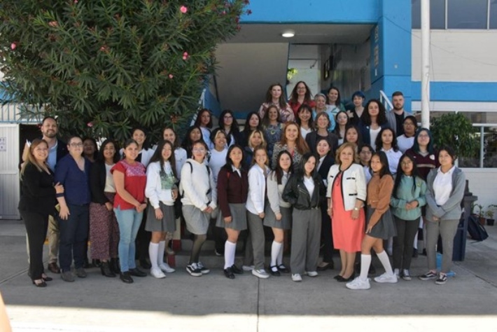 Arrancan CFE y SEP programa de mentorías para acercar a alumnas al sector energético