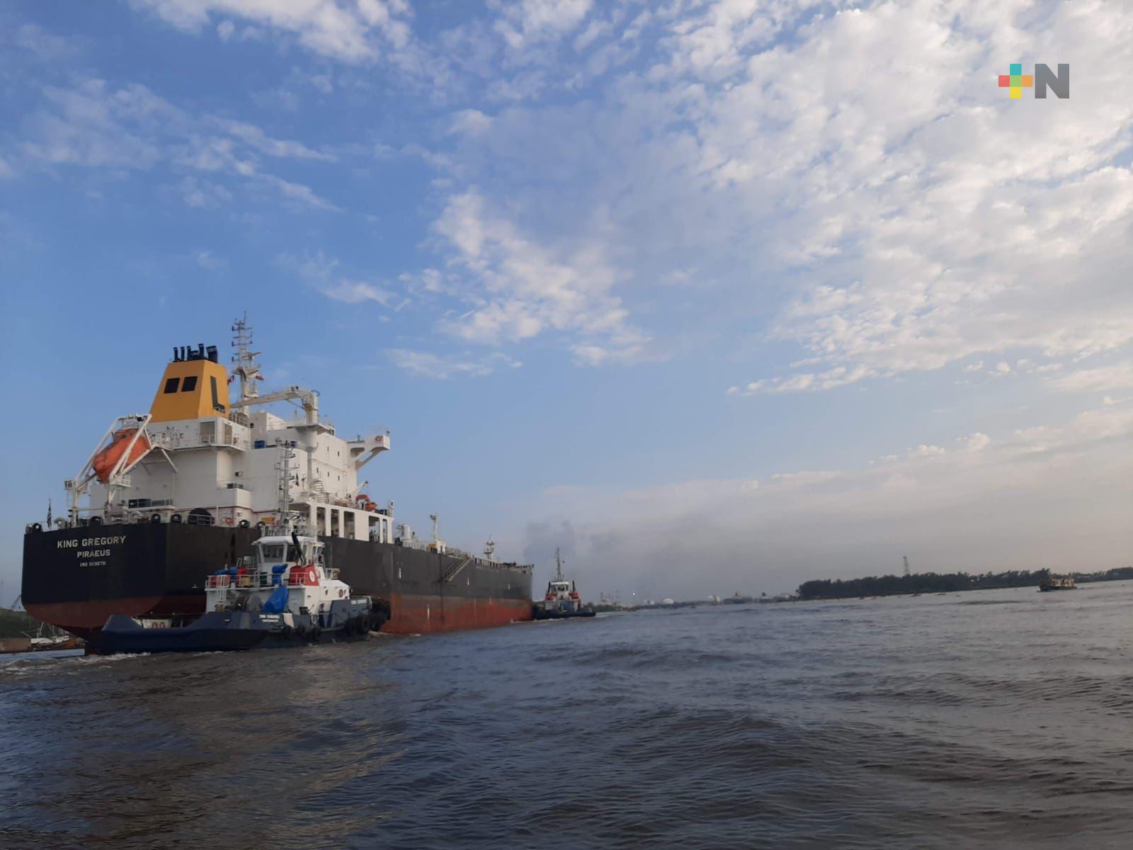 Con casi 24 millones de toneladas, el puerto nacional que mueve más carga es Coatzacoalcos