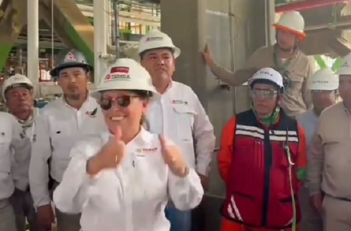 Rocío Nahle celebra el inicio de operaciones en refinería de Dos Bocas