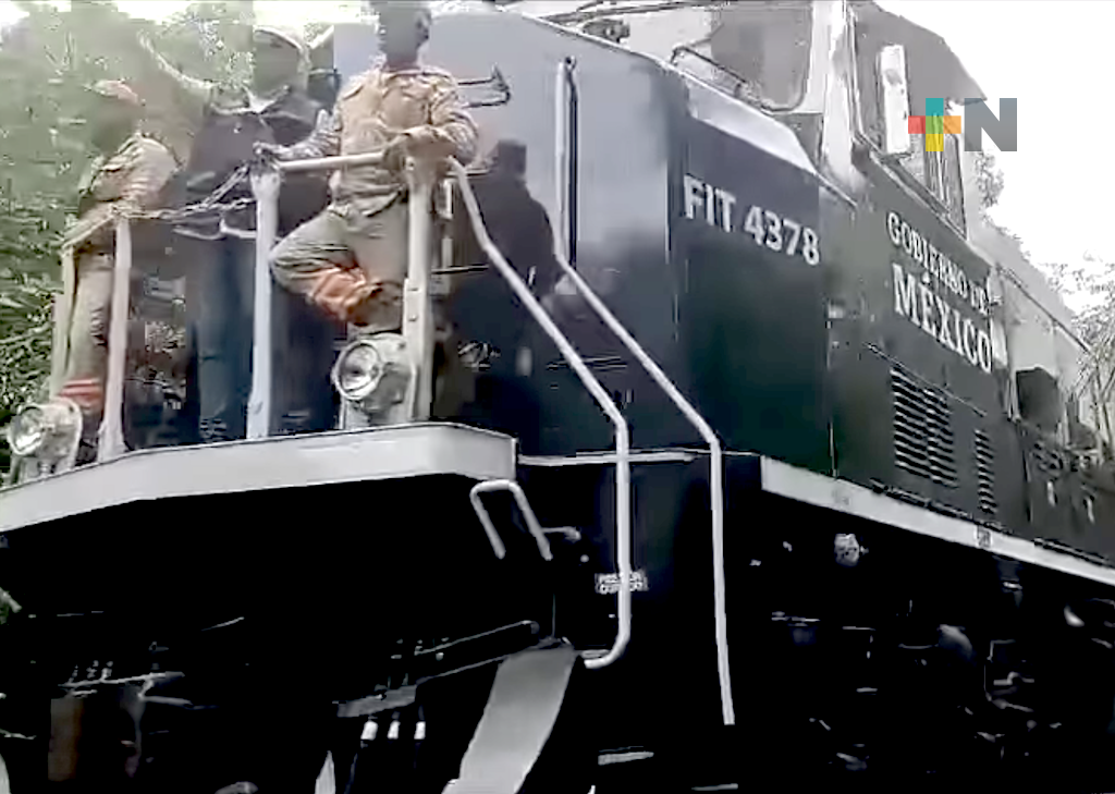 Cuitláhuac García agradece al presidente López Obrador la recuperación del tren de pasajeros en el CIIT