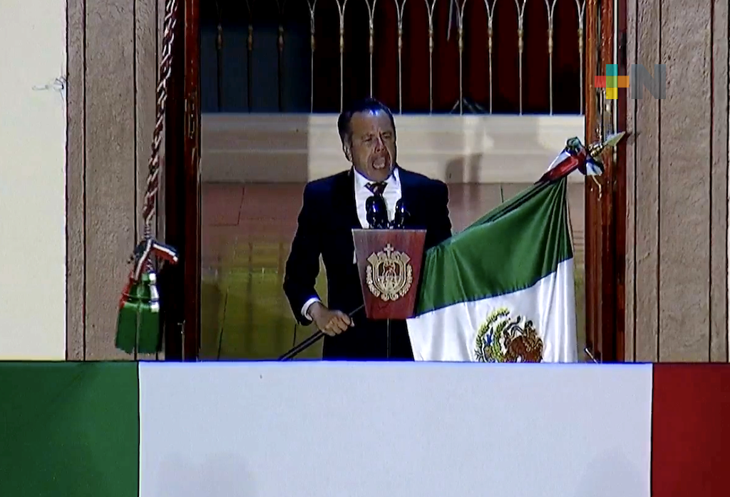 Encabeza gobernador Cuitláhuac García ceremonia del 213 aniversario de la Independencia de México