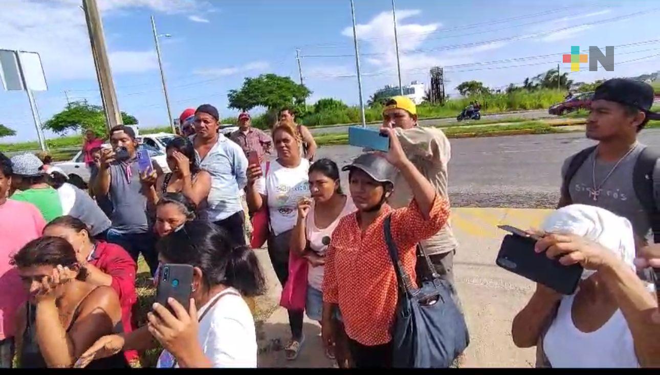 Intentan desalojar predio en Coatzacoalcos, invasores se oponen