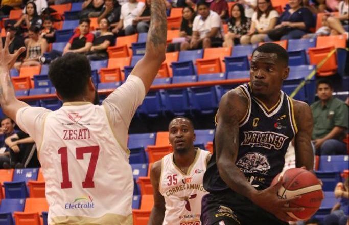 Halcones de Xalapa logra su mejor racha en la LNBP; vencen a Correbasket