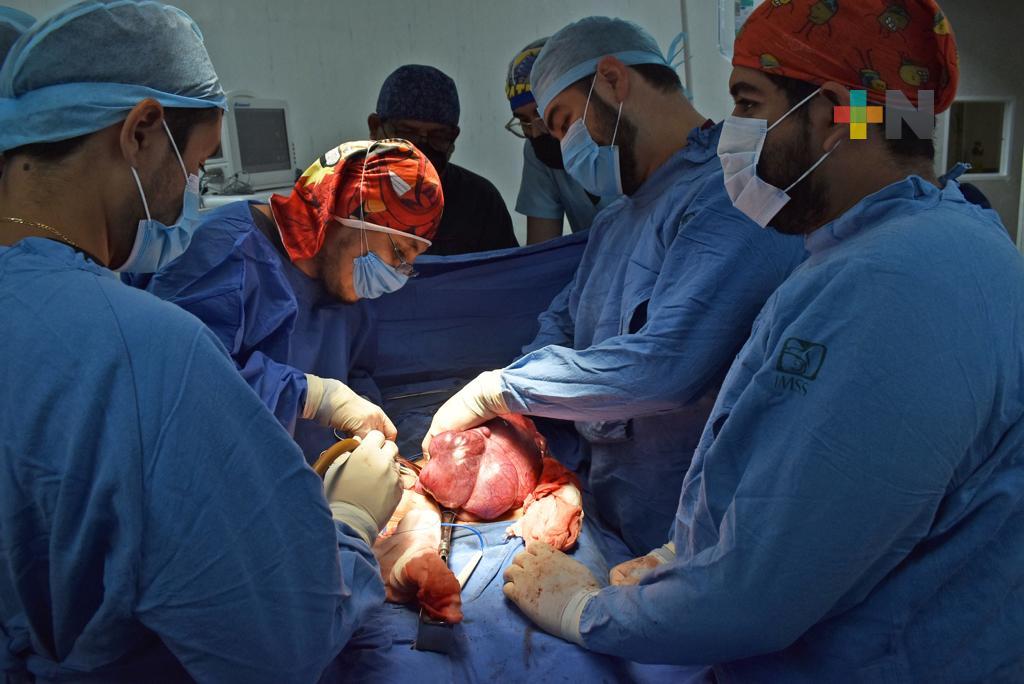 Extirpa IMSS tumor de cuatro kilos a mujer de Chontla