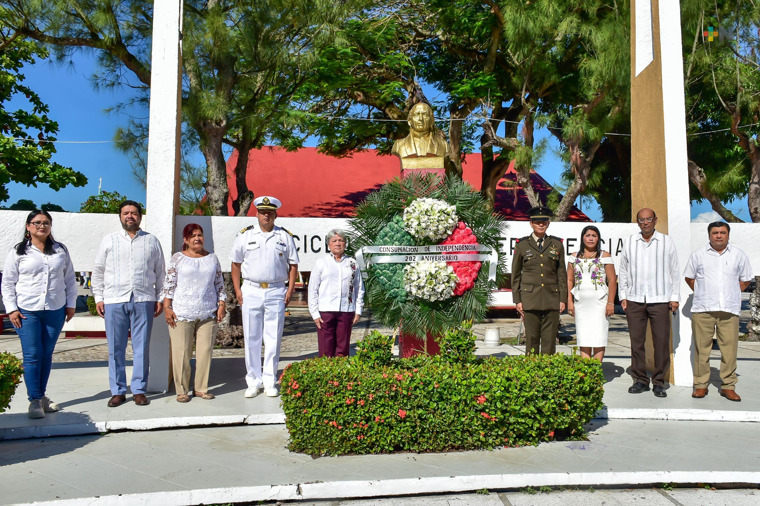 En Coatza dan por finalizados los festejos patrios con ceremonia oficial