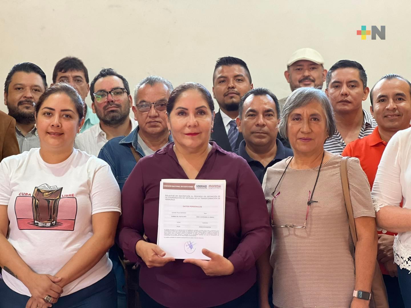 Claudia Tello se inscribe en busca de coordinar la defensa de la 4T en Veracruz