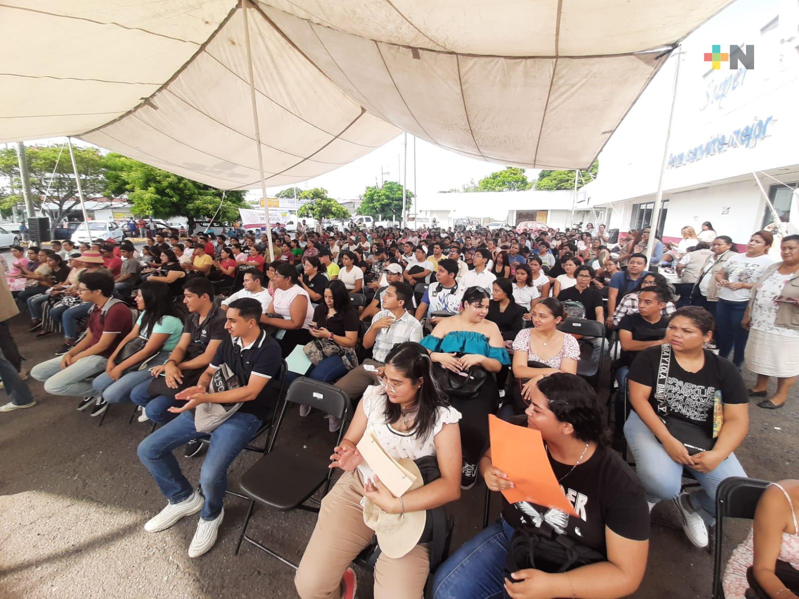 Jóvenes Construyendo el Futuro ha apoyado a 60 mil becarios en Veracruz