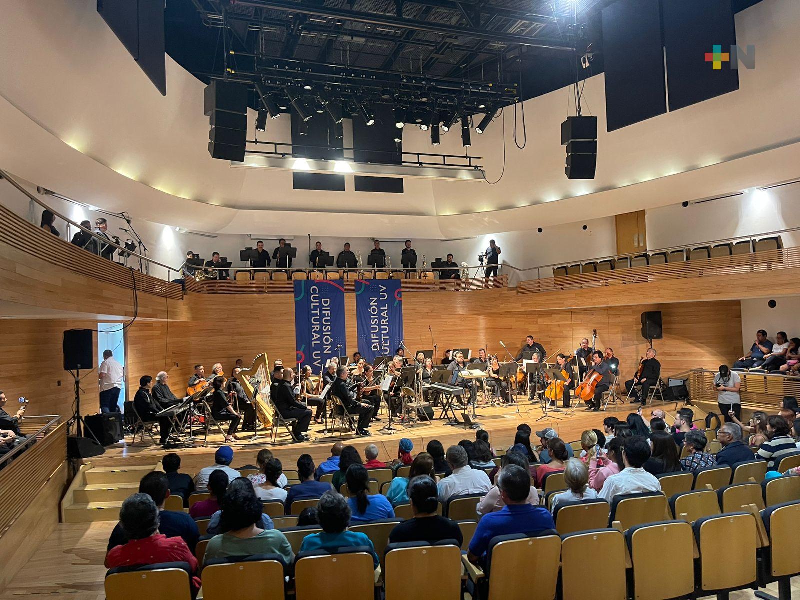 La Orquesta Universitaria de Música Popular presentó el concierto Raíces e Imágenes