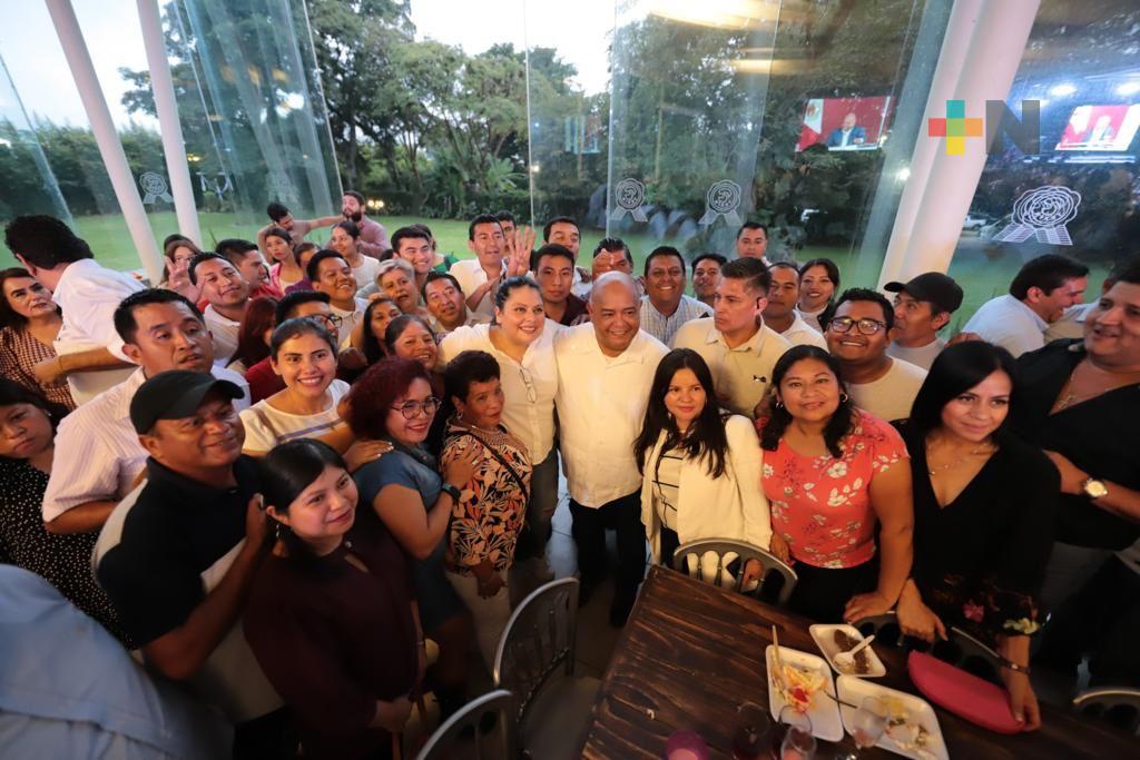 Eric Cisneros celebra cumpleaños con más de 3 mil personas