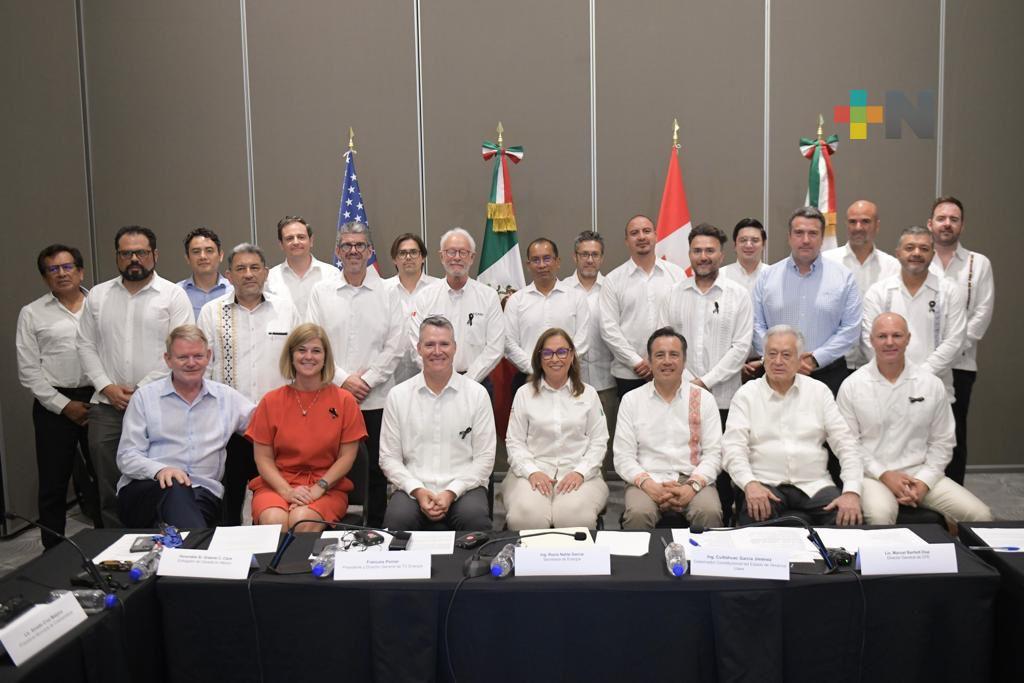 Participa alcalde de Coatzacoalcos en revisión del proyecto “Puerta al Sureste»