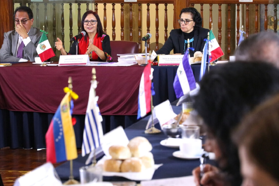 Presenta SEP propuesta de la Nueva Escuela Mexicana a diplomáticos de América Latina y el Caribe