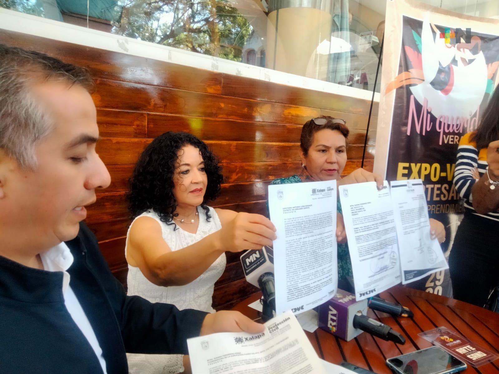 Participantes de Semana de la Moda Artesanal reclaman periodo de venta prometido