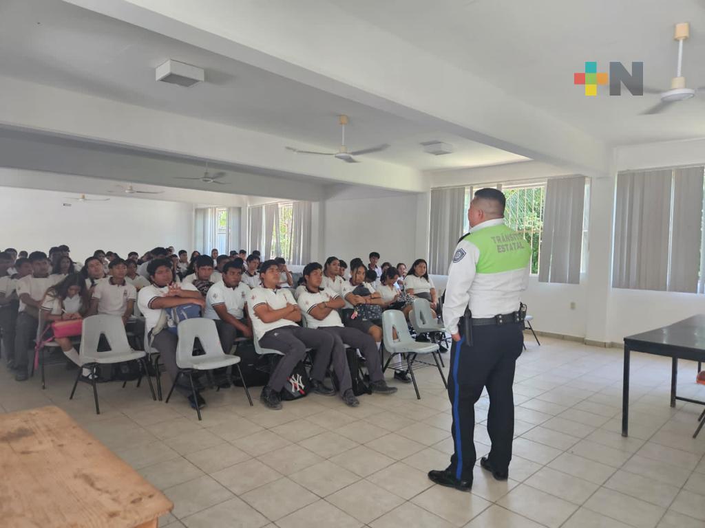 En Tamiahua, Tránsito imparte pláticas de cultura vial y uso de casco seguro