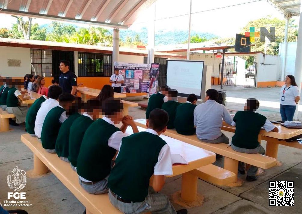 Imparte UECS plática relacionada al engaño telefónico y extorsión en Chocamán