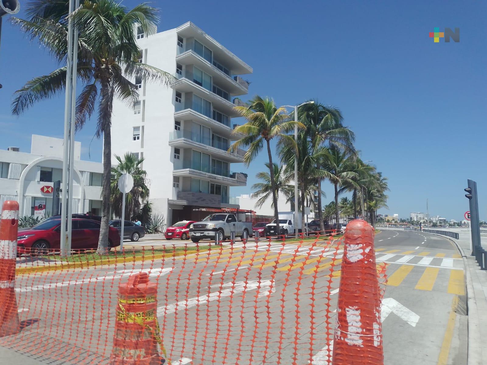 Por socavón cierran bulevar Ávila Camacho del municipio de Veracruz