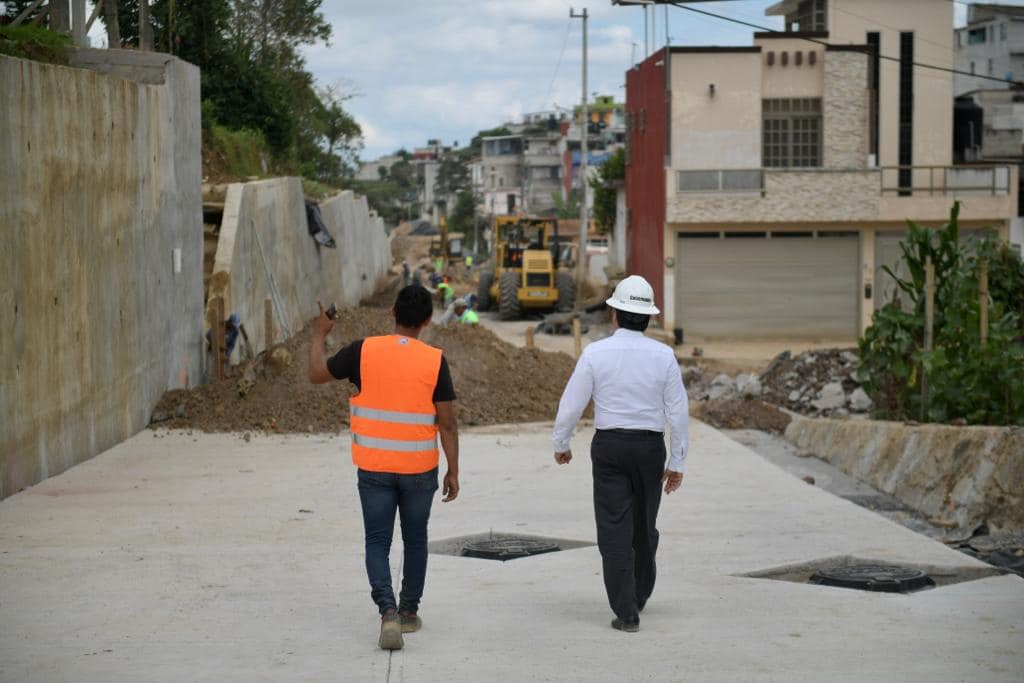 Gobernador supervisó trabajos en la  avenida Quetzal de Xalapa