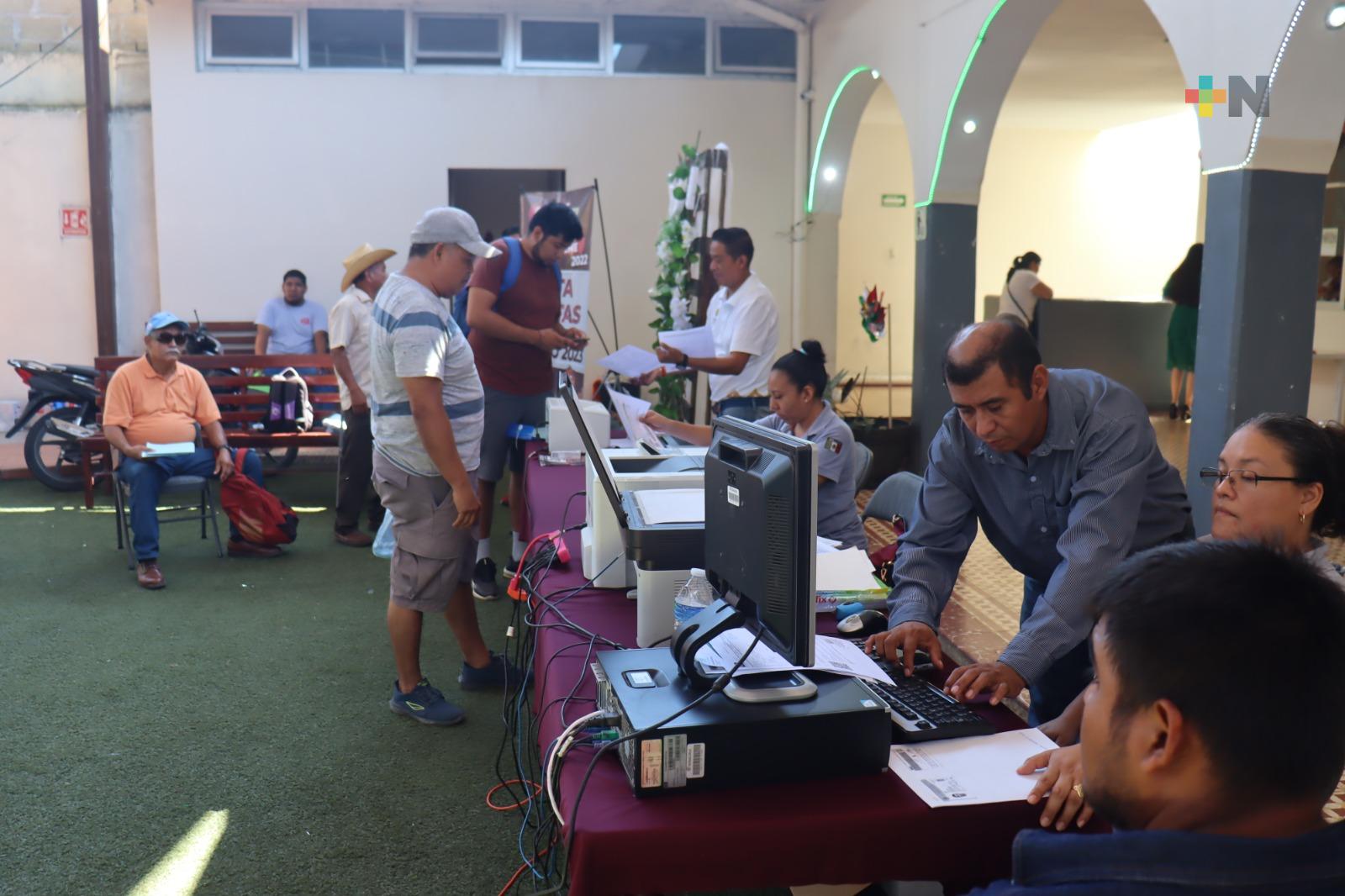 Llega módulo itinerante de canje de placas al municipio de Atoyac