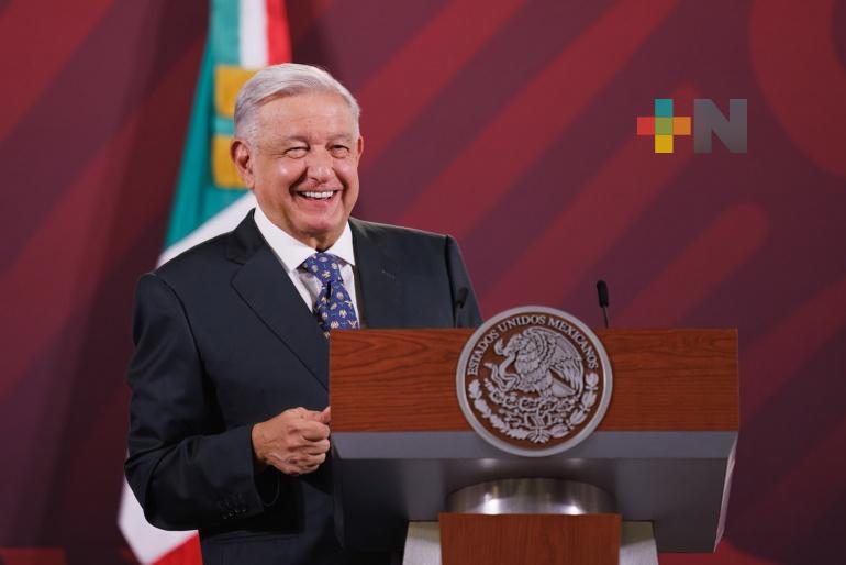 Inflación en México baja a 4.27 por ciento y economía crece, destaca presidente