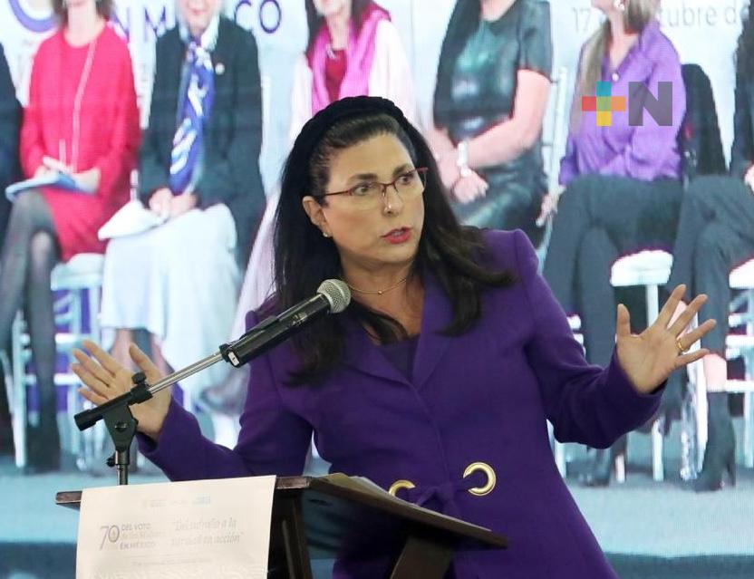 Empoderamiento de la mujer no sólo se trata de cargos, sino también de acciones: Marcela Guerra