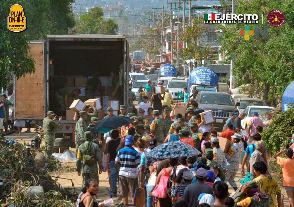 Plan DN-III-E y Plan Marina garantizan despensas y agua al pueblo de Guerrero