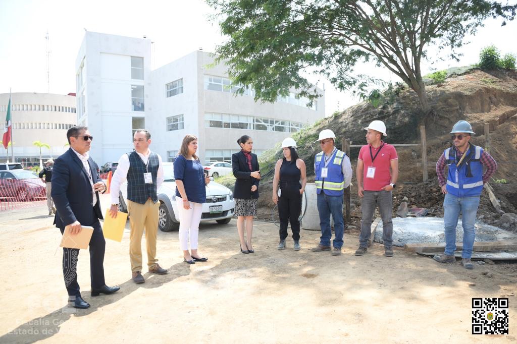 Fiscal general supervisa la primera etapa de la construcción de la bodega de indicios
