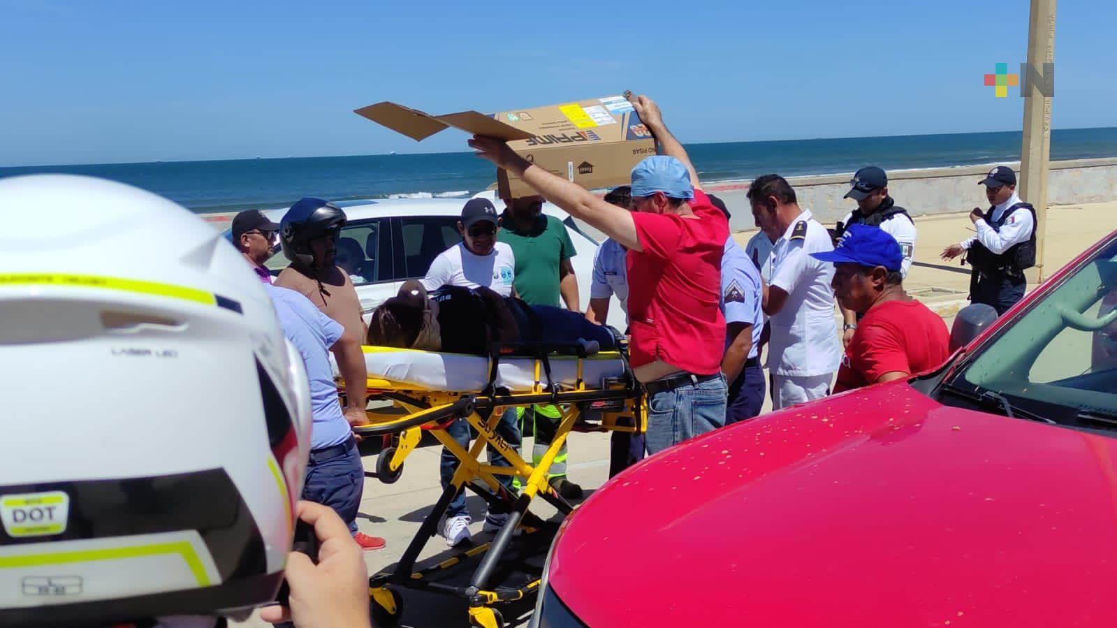 Mujer atropella y huye; fue identificada por el auto que conducía